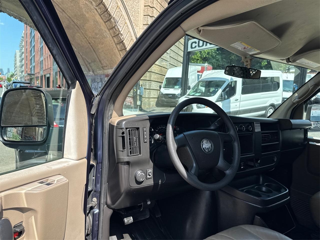 Chevrolet Express Cargo Van RWD 3500 135" 2011