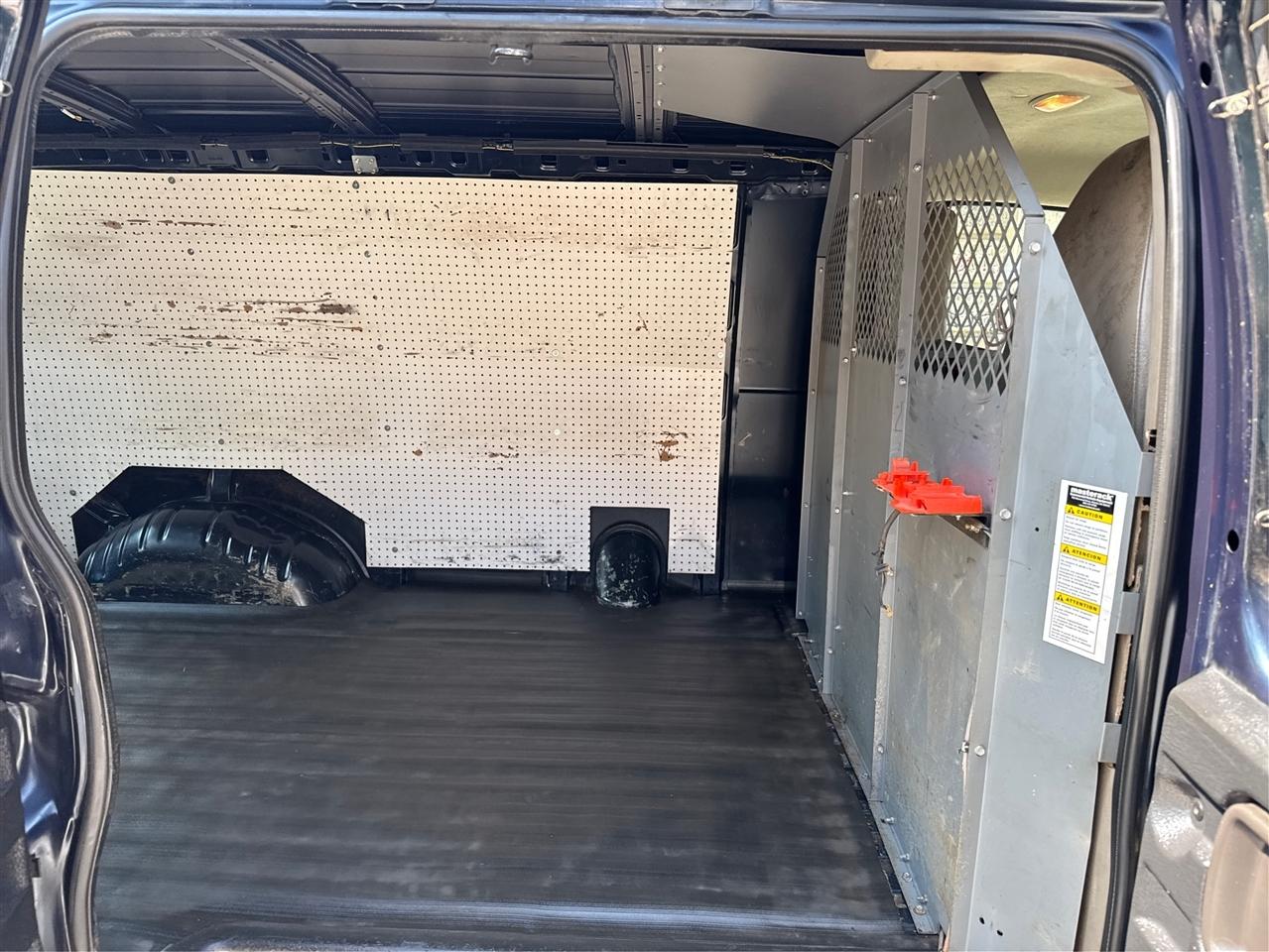 Chevrolet Express Cargo Van RWD 3500 135" 2011