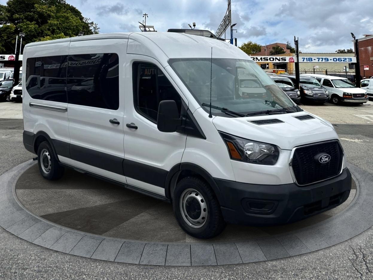 Ford Transit Passenger Wagon T-350 148" Med Roof XLT RWD 2026