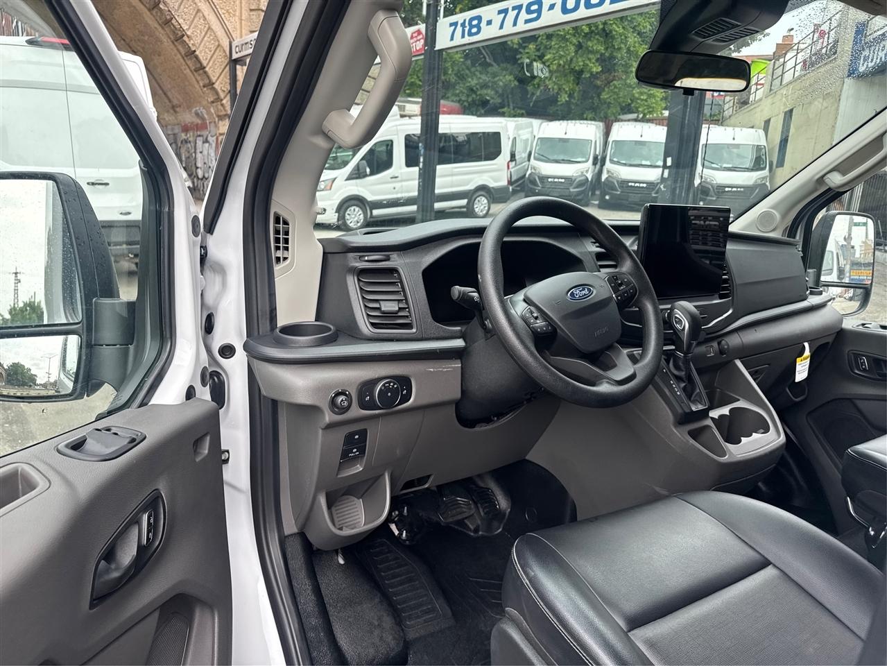 Ford Transit Passenger Wagon T-350 148" Med Roof XLT RWD 2026