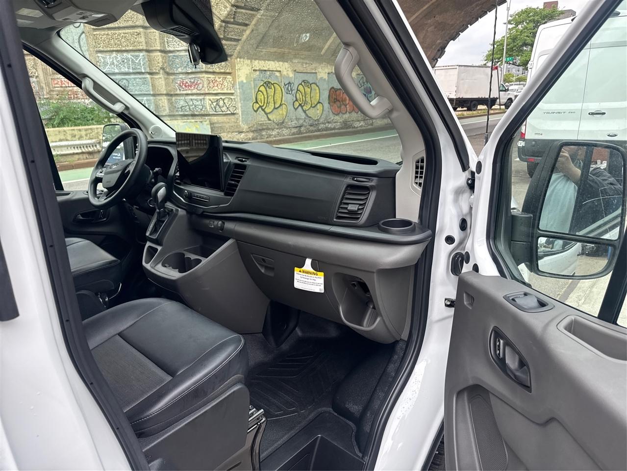 Ford Transit Passenger Wagon T-350 148" Med Roof XLT RWD 2026