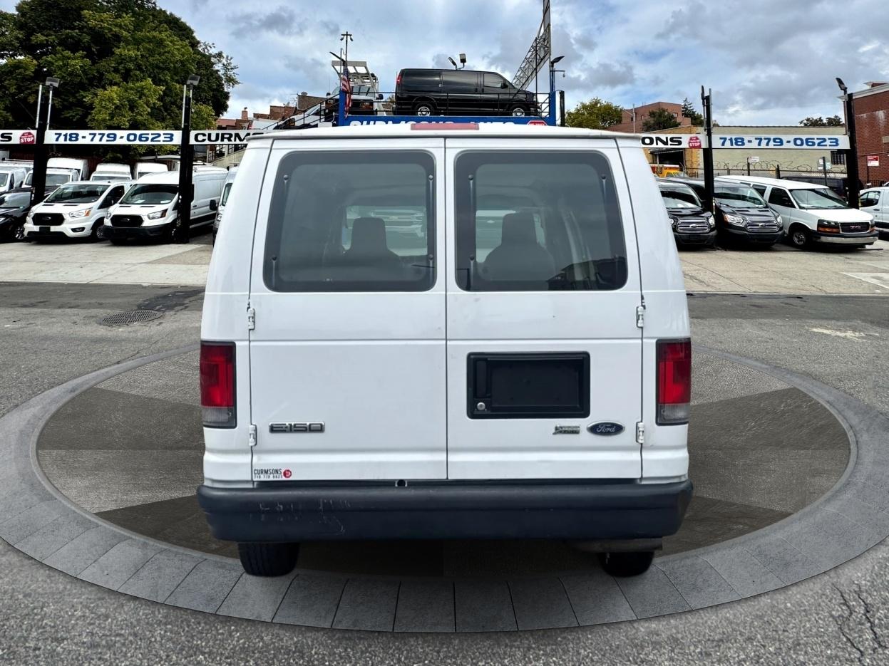 Ford Econoline Cargo Van E-150 2009