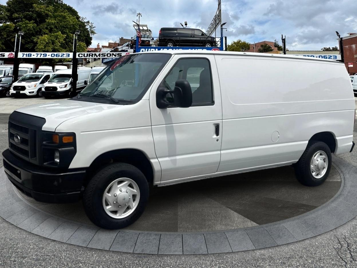 Ford Econoline Cargo Van E-150 2009