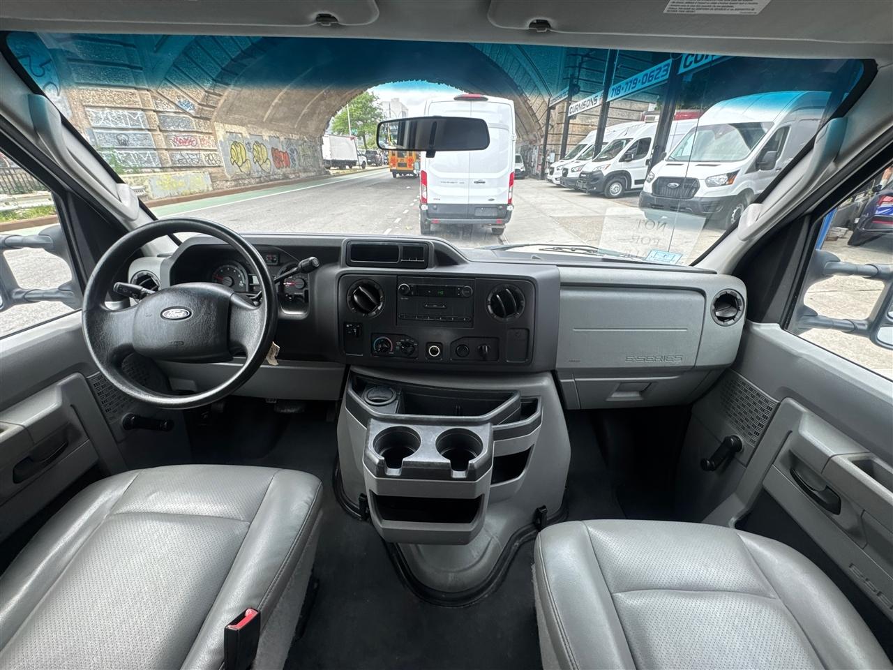 Ford Econoline Cargo Van E-150 2009
