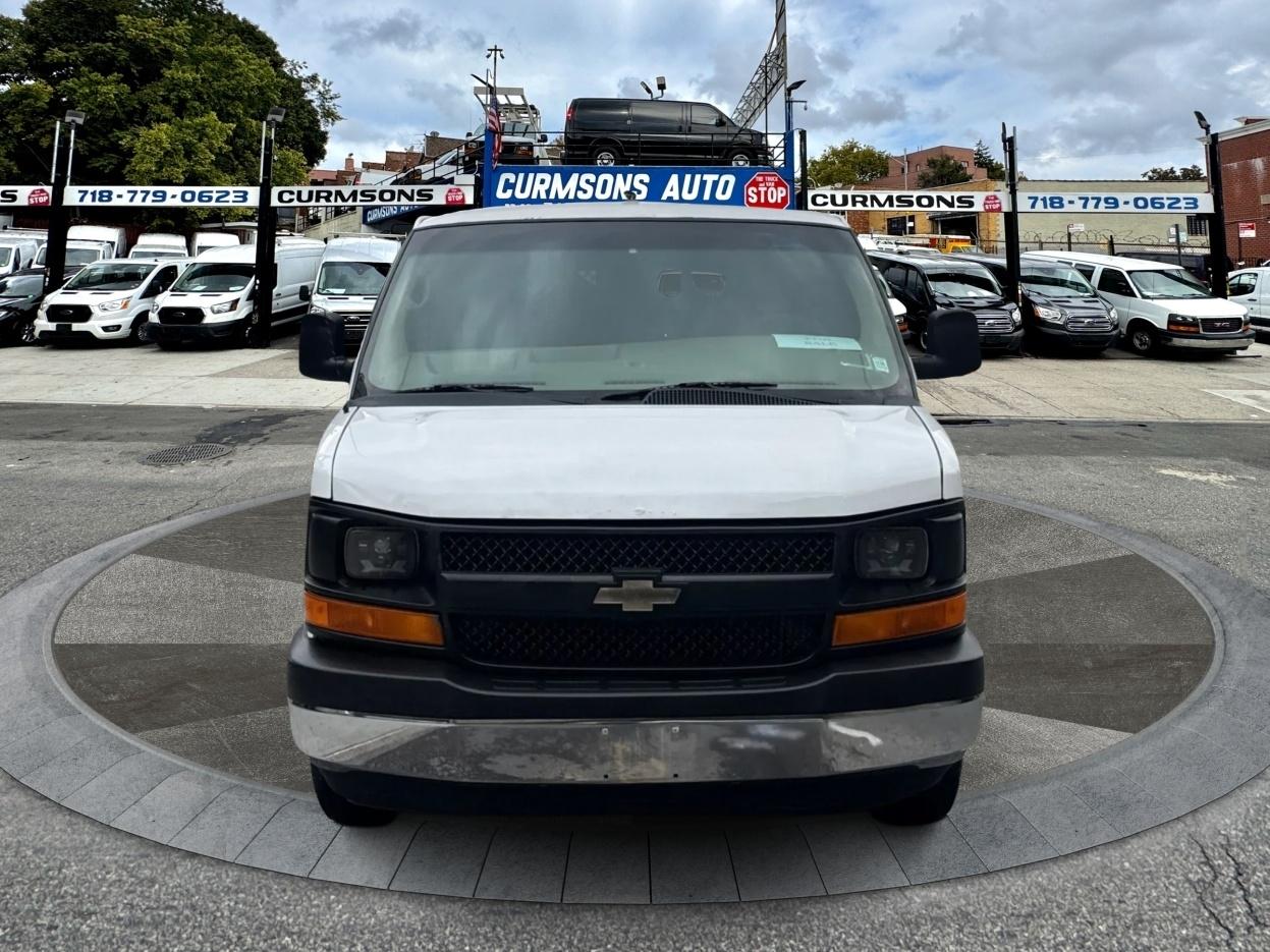 Chevrolet Express Cargo Van RWD 2500 135" 2011