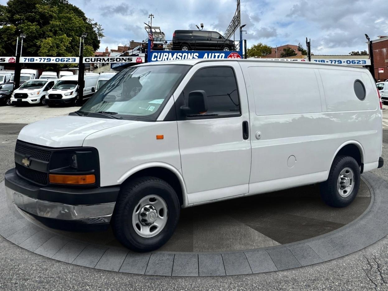 Chevrolet Express Cargo Van RWD 2500 135" 2011