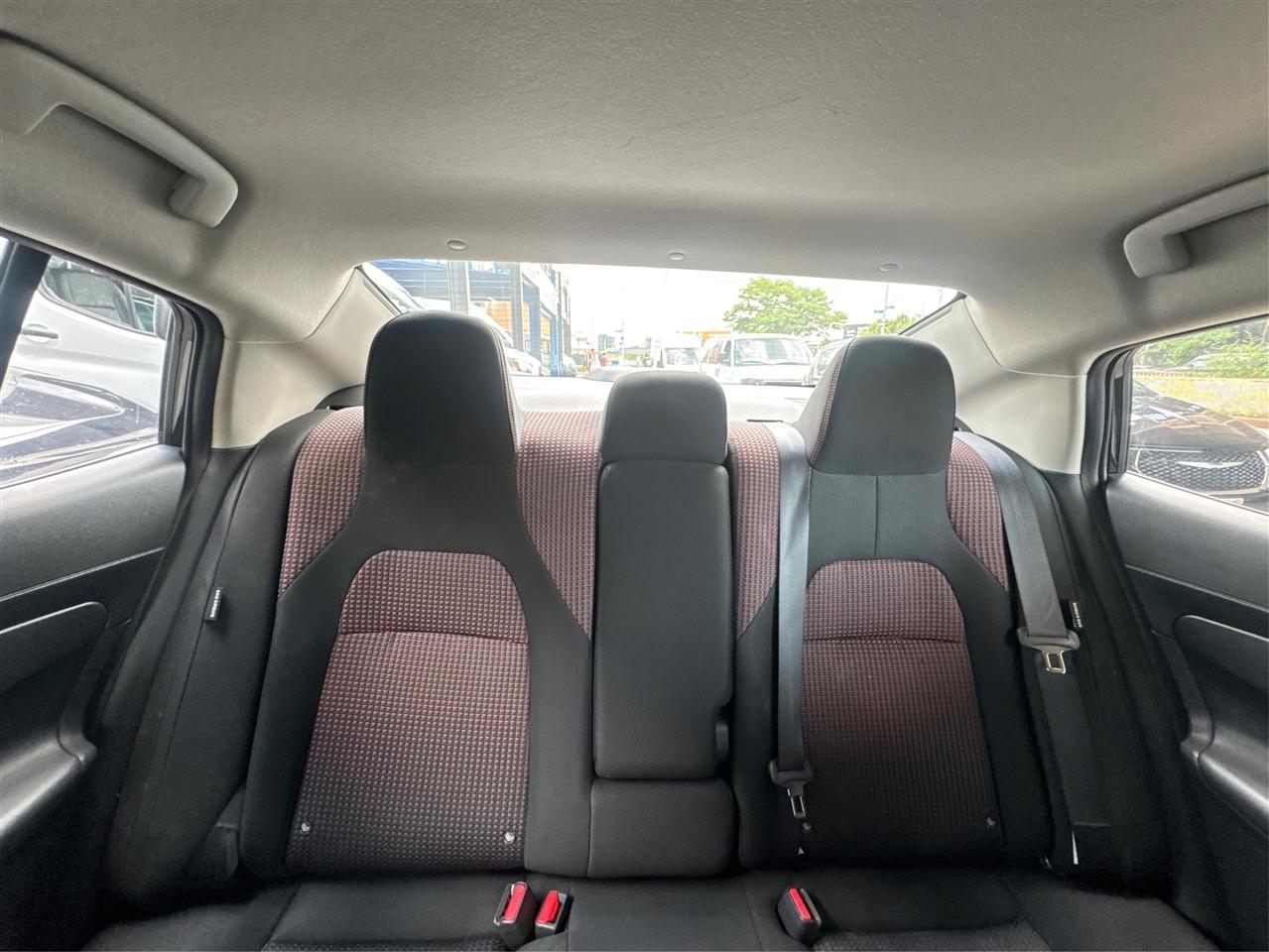 Nissan Sentra SR Sedan *Ltd Avail* 2026