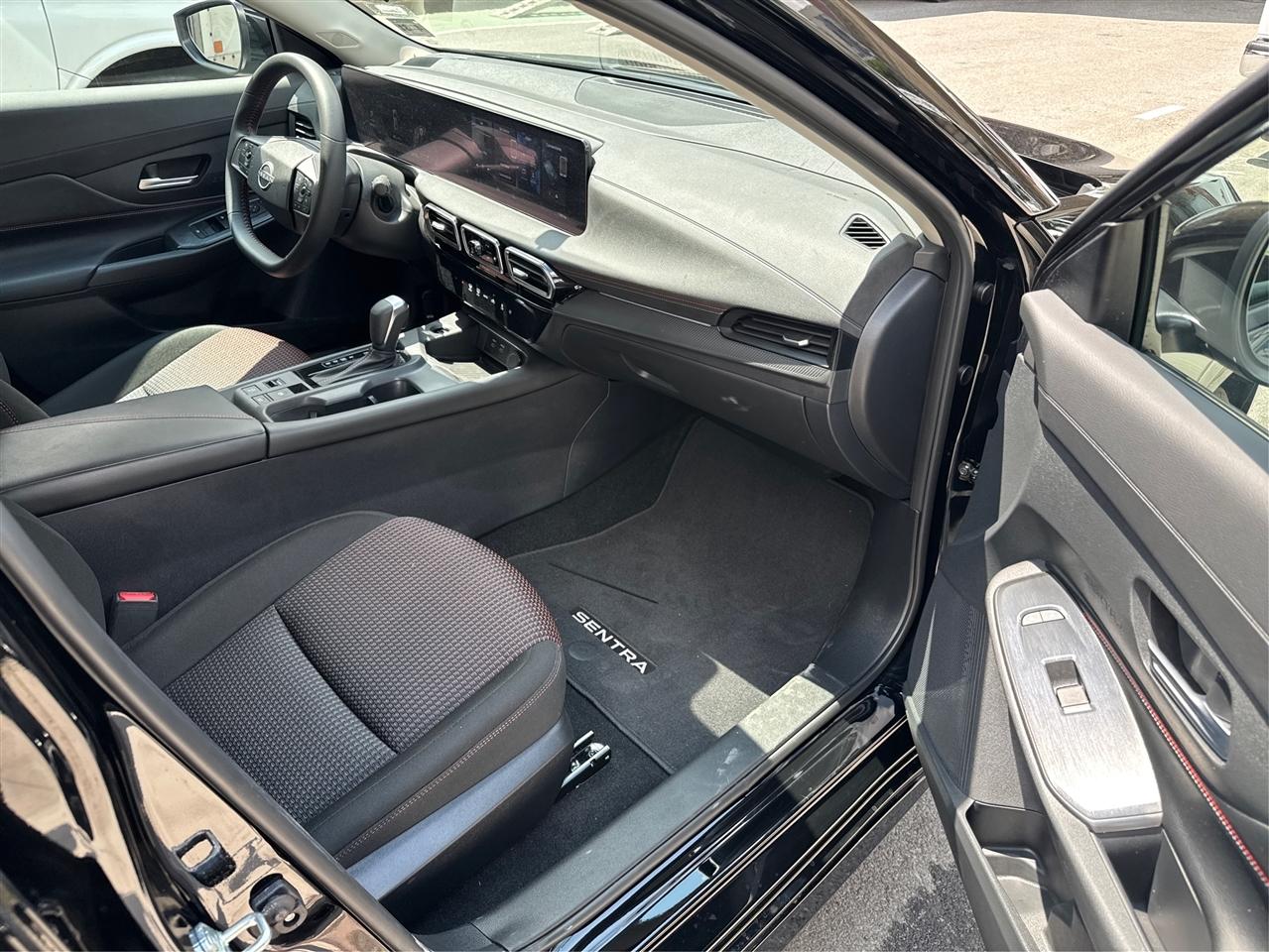 Nissan Sentra SR Sedan *Ltd Avail* 2026
