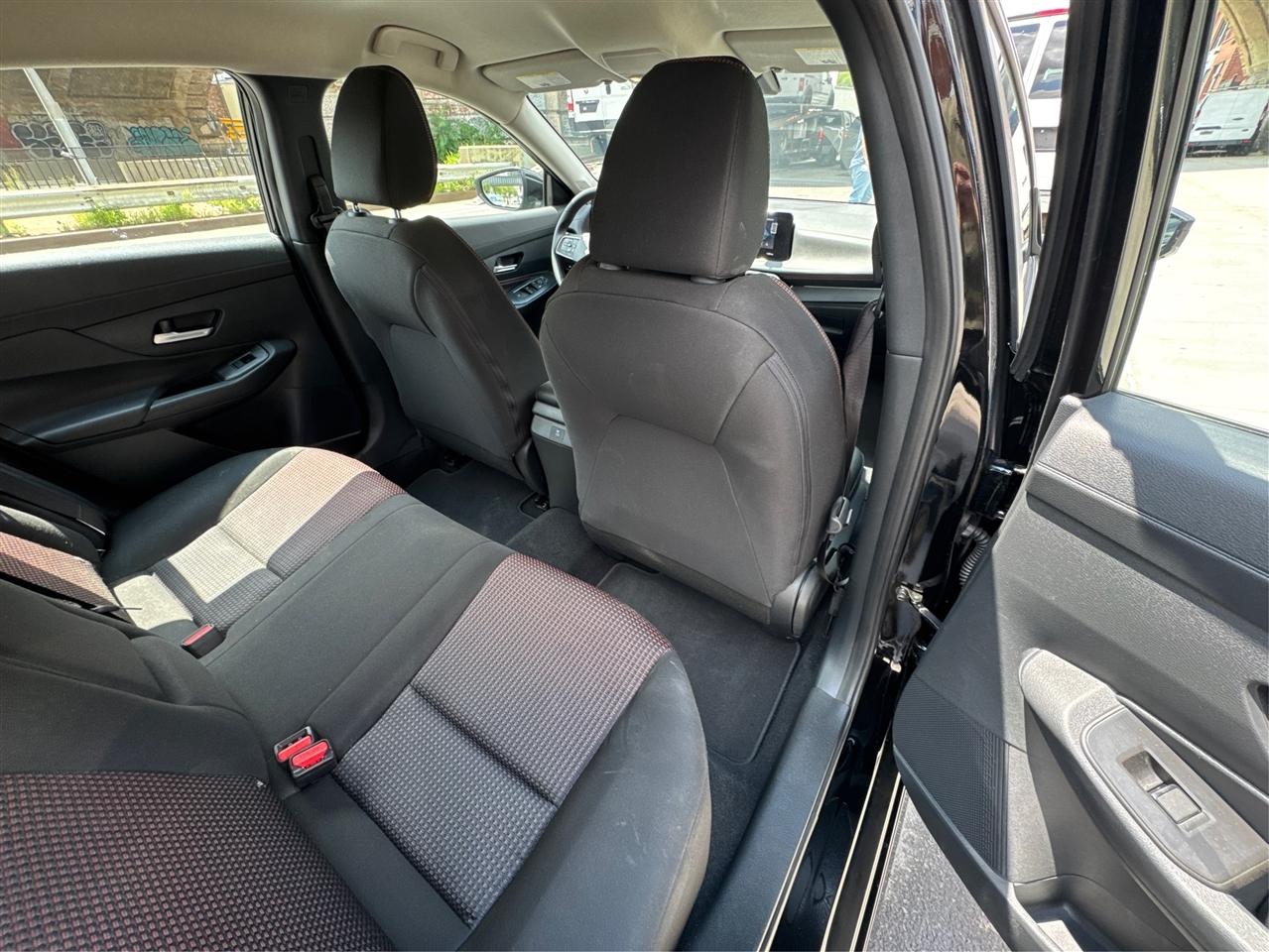 Nissan Sentra SR Sedan *Ltd Avail* 2026