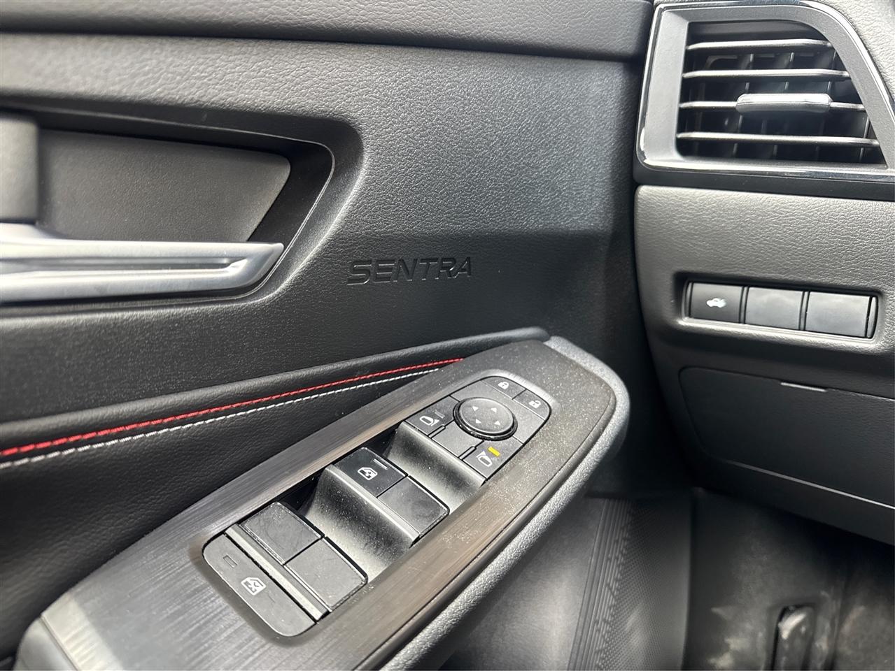 Nissan Sentra SR Sedan *Ltd Avail* 2026