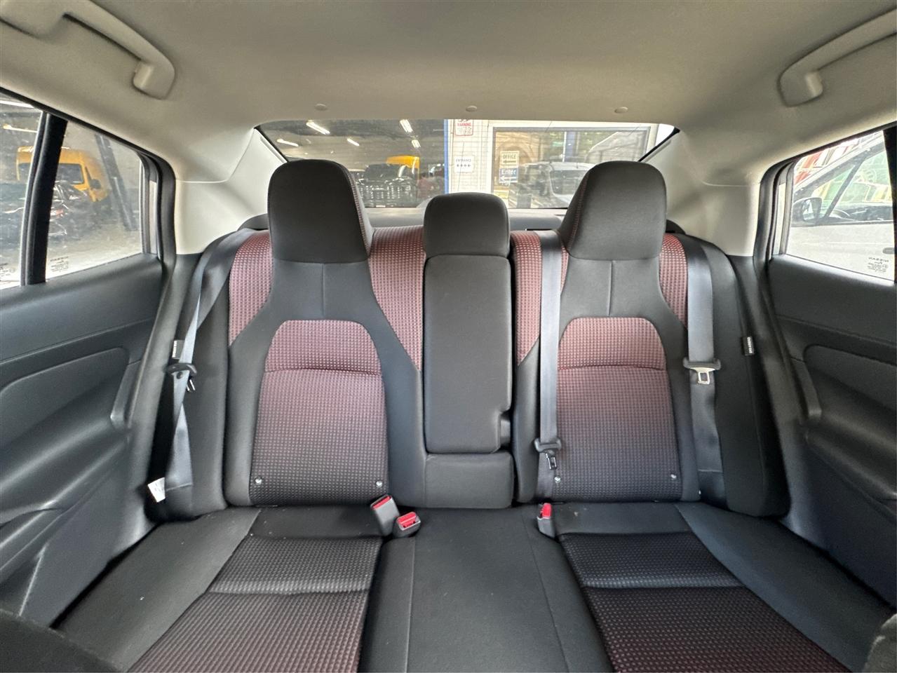 Nissan Sentra SR Sedan *Ltd Avail* 2026