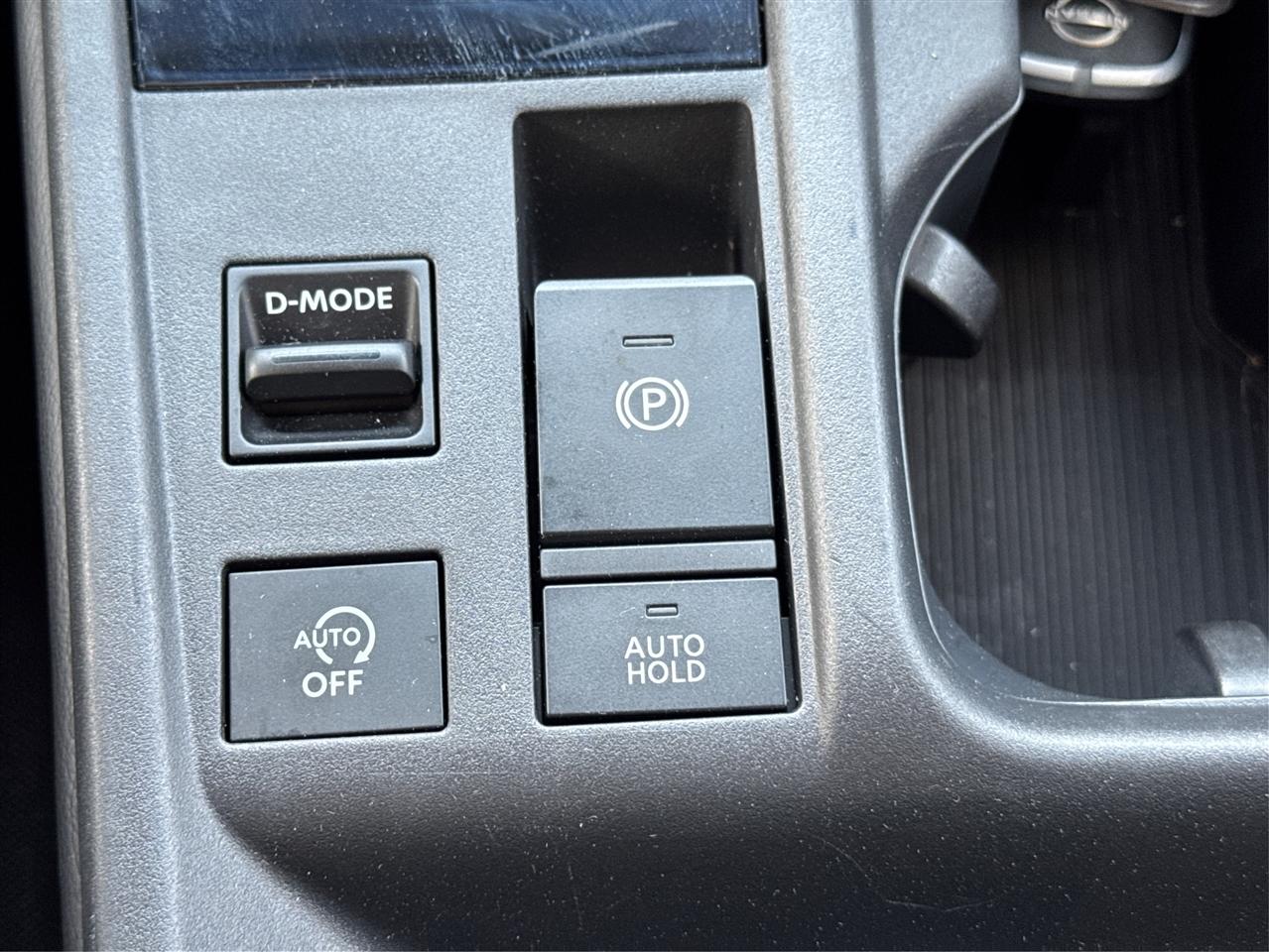 Nissan Sentra SR Sedan *Ltd Avail* 2026