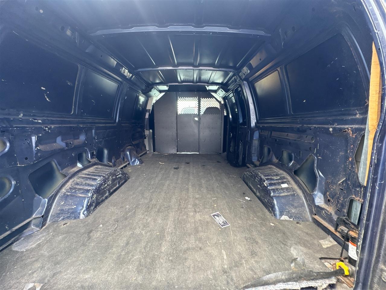 Ford Econoline Cargo Van E-250 2006
