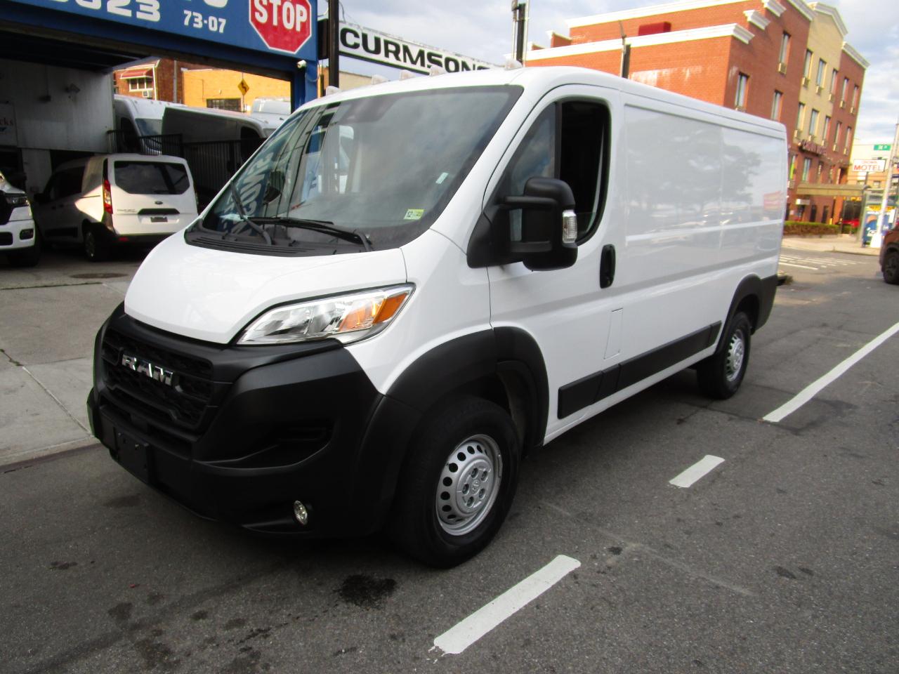 RAM ProMaster Cargo Van Tradesman 2500 Low Roof 136" WB w/Pass Seat 2025