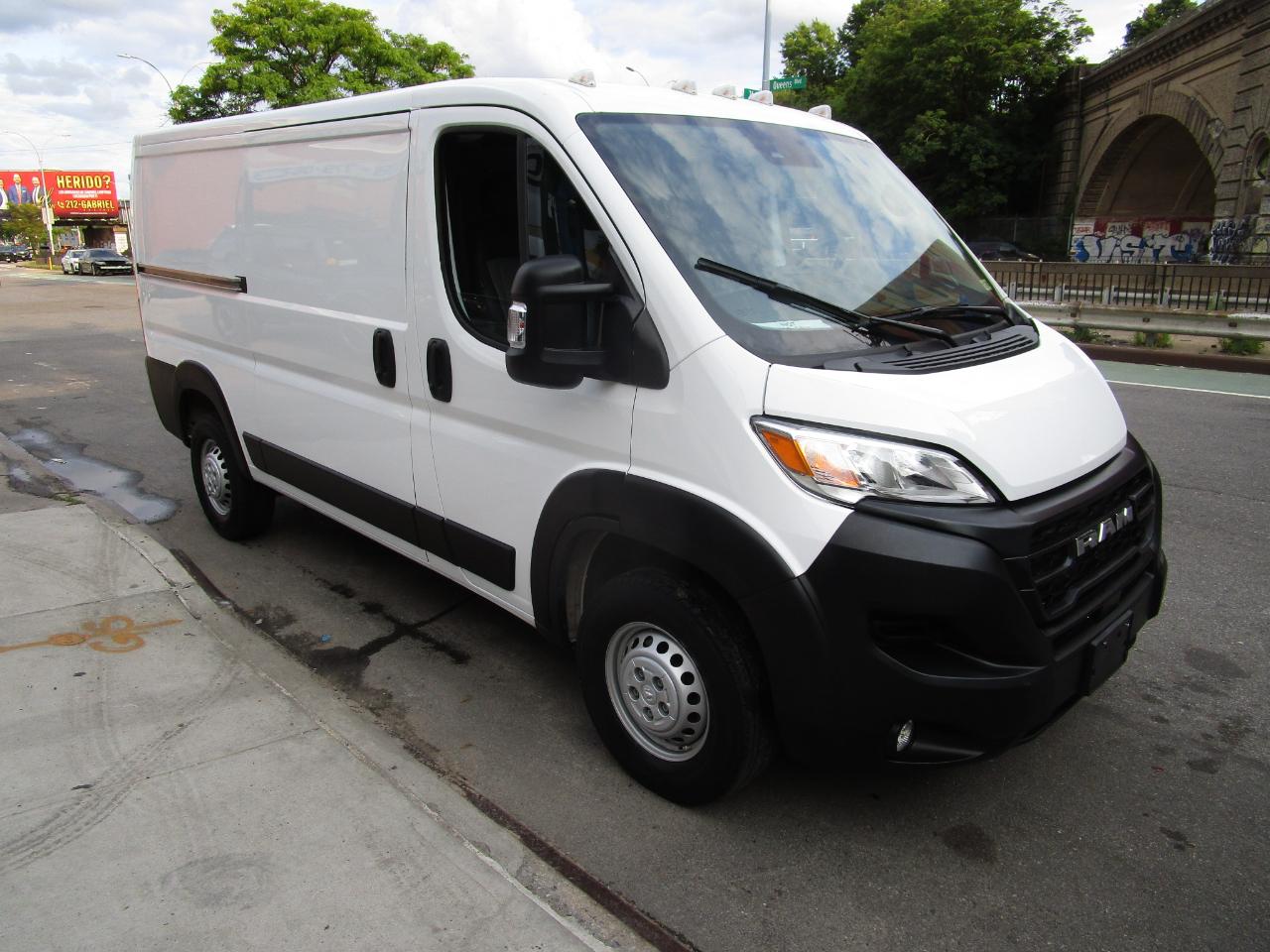 RAM ProMaster Cargo Van Tradesman 2500 Low Roof 136" WB w/Pass Seat 2025