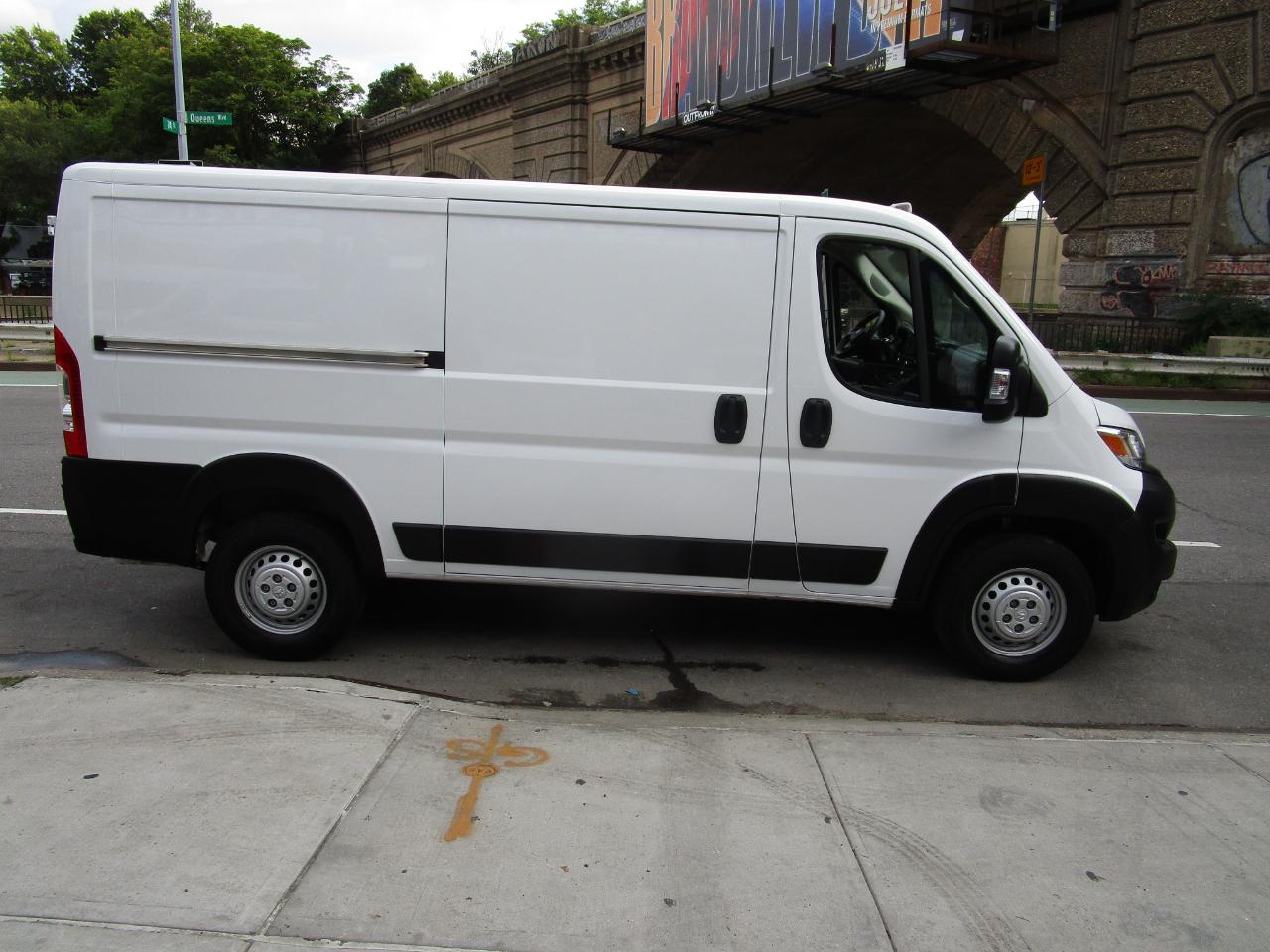 RAM ProMaster Cargo Van Tradesman 2500 Low Roof 136" WB w/Pass Seat 2025