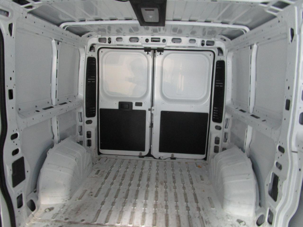 RAM ProMaster Cargo Van Tradesman 2500 Low Roof 136" WB w/Pass Seat 2025