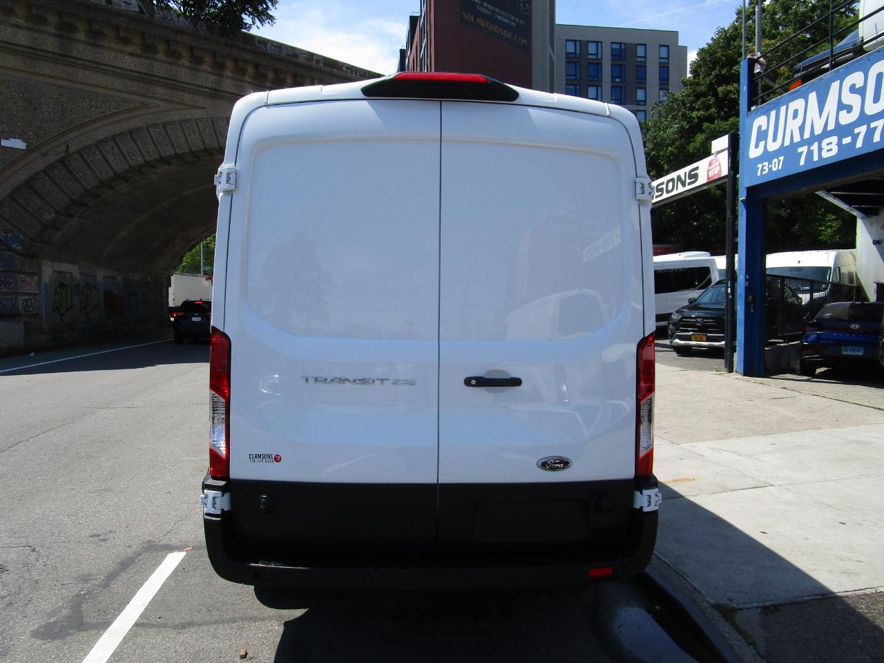 Ford Transit Cargo Van T-250 148" Med Rf 9070 GVWR RWD 2024