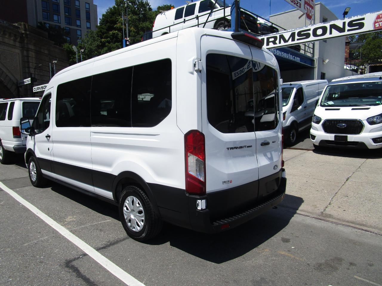 Ford Transit Passenger Wagon T-350 148" Med Roof XLT RWD 2026