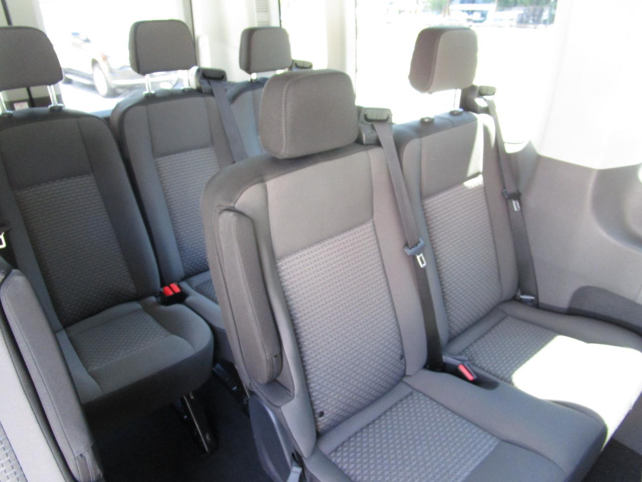Ford Transit Passenger Wagon T-350 148" Med Roof XLT RWD 2026