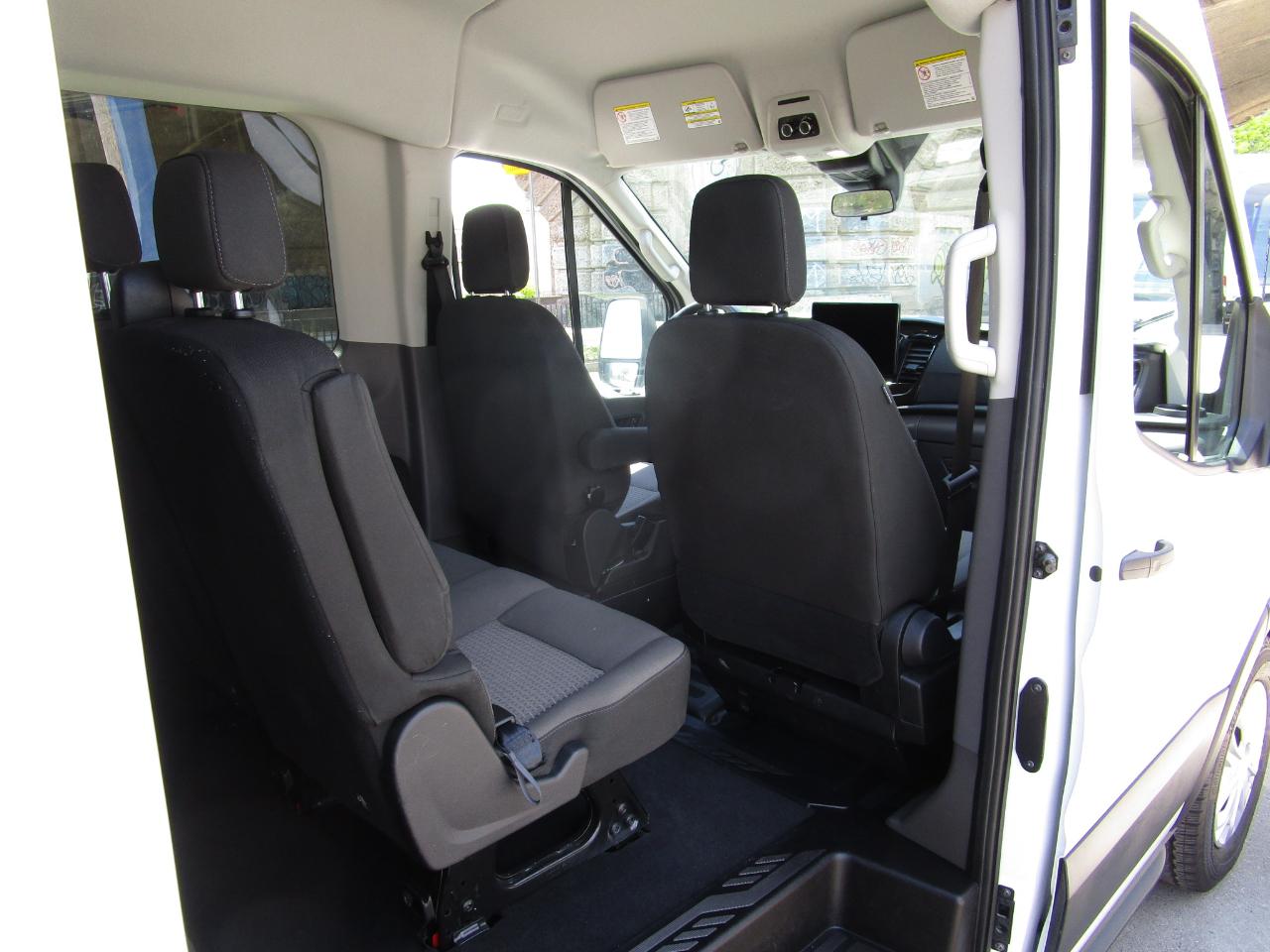 Ford Transit Passenger Wagon T-350 148" Med Roof XLT RWD 2026
