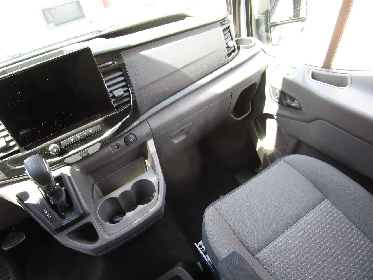Ford Transit Passenger Wagon T-350 148" Med Roof XLT RWD 2026