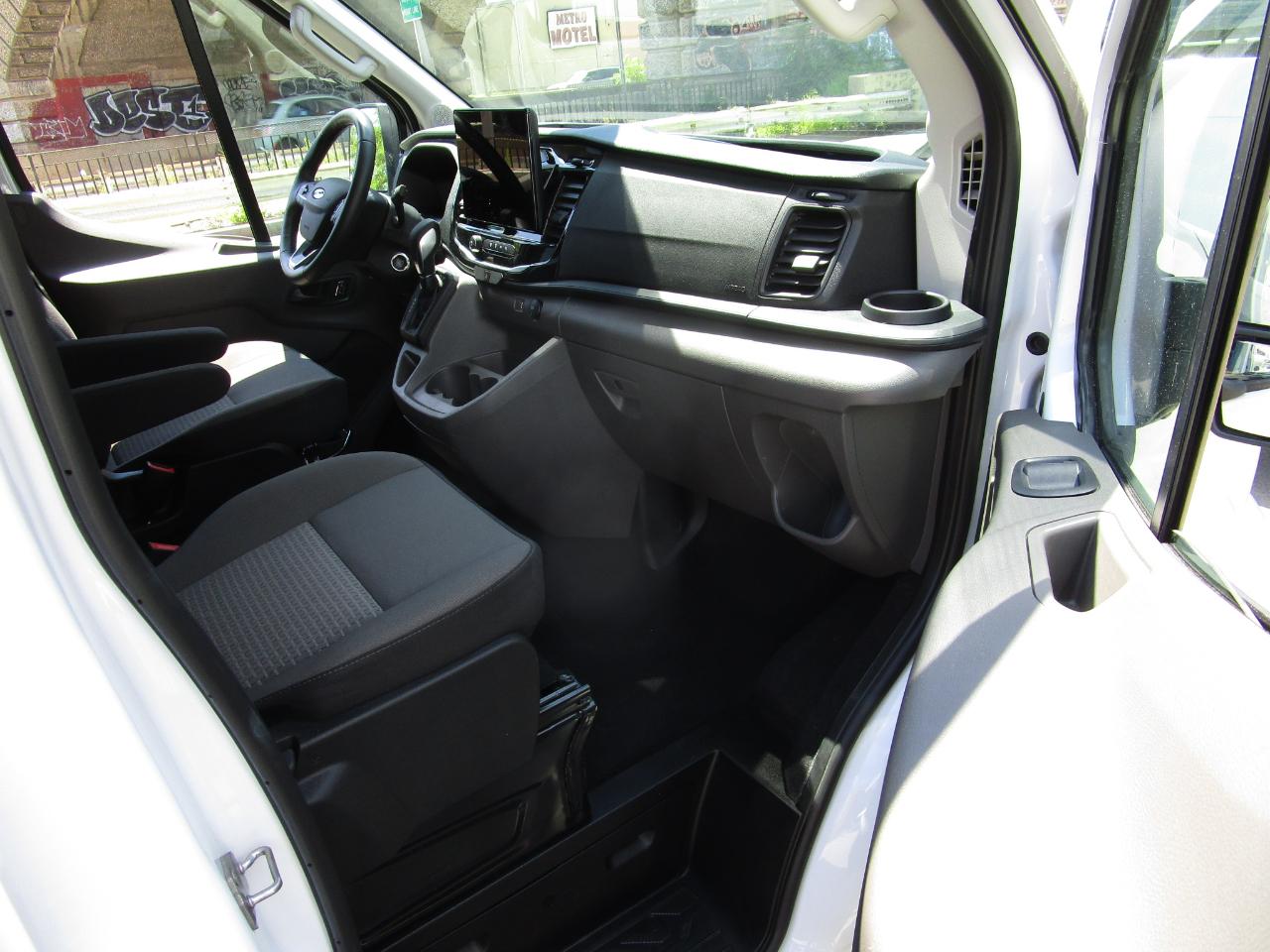 Ford Transit Passenger Wagon T-350 148" Med Roof XLT RWD 2026