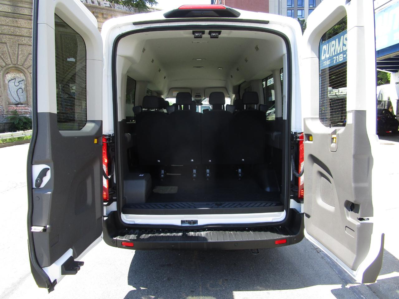 Ford Transit Passenger Wagon T-350 148" Med Roof XLT RWD 2026