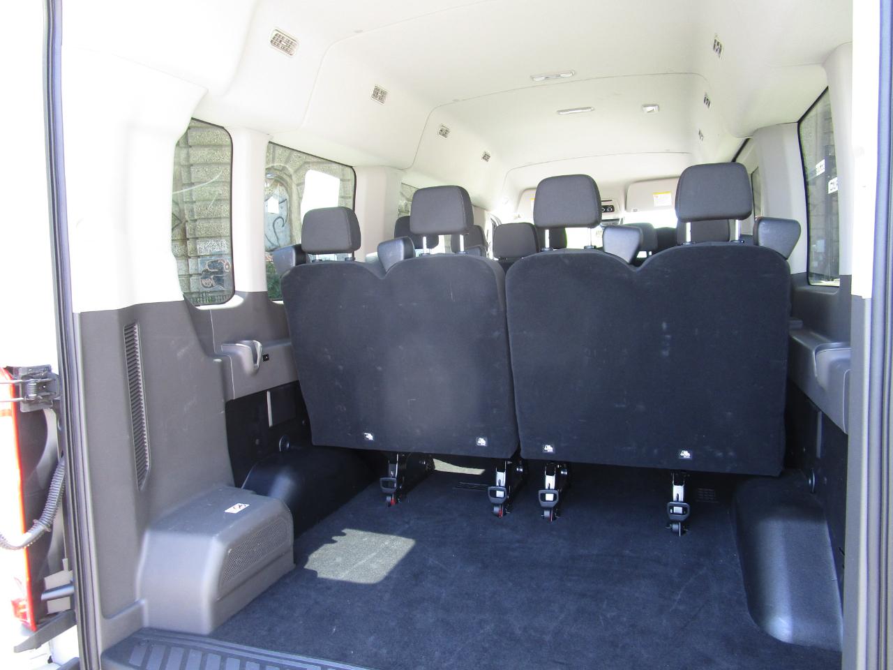 Ford Transit Passenger Wagon T-350 148" Med Roof XLT RWD 2026
