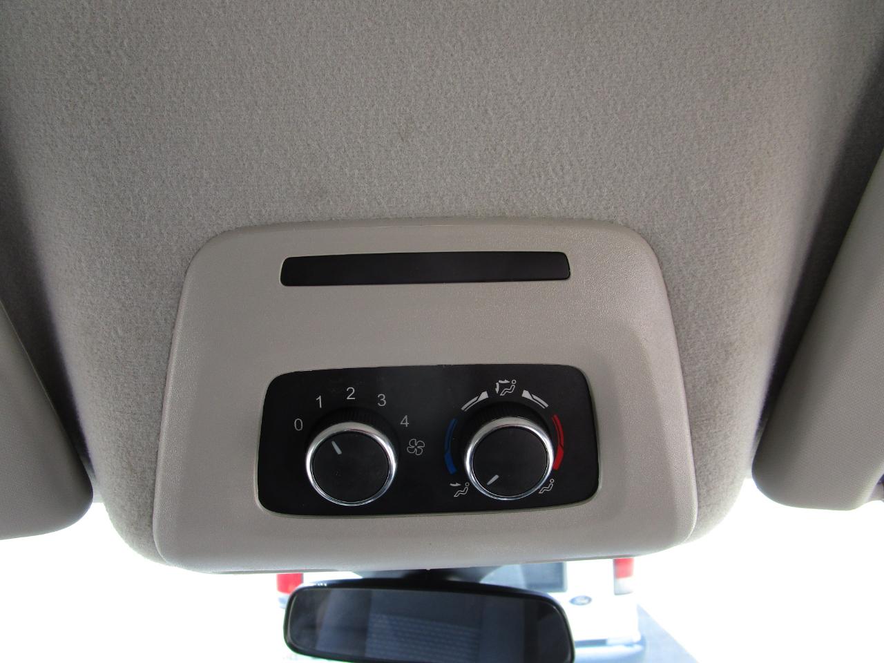 Ford Transit Passenger Wagon T-350 148" Med Roof XLT RWD 2026
