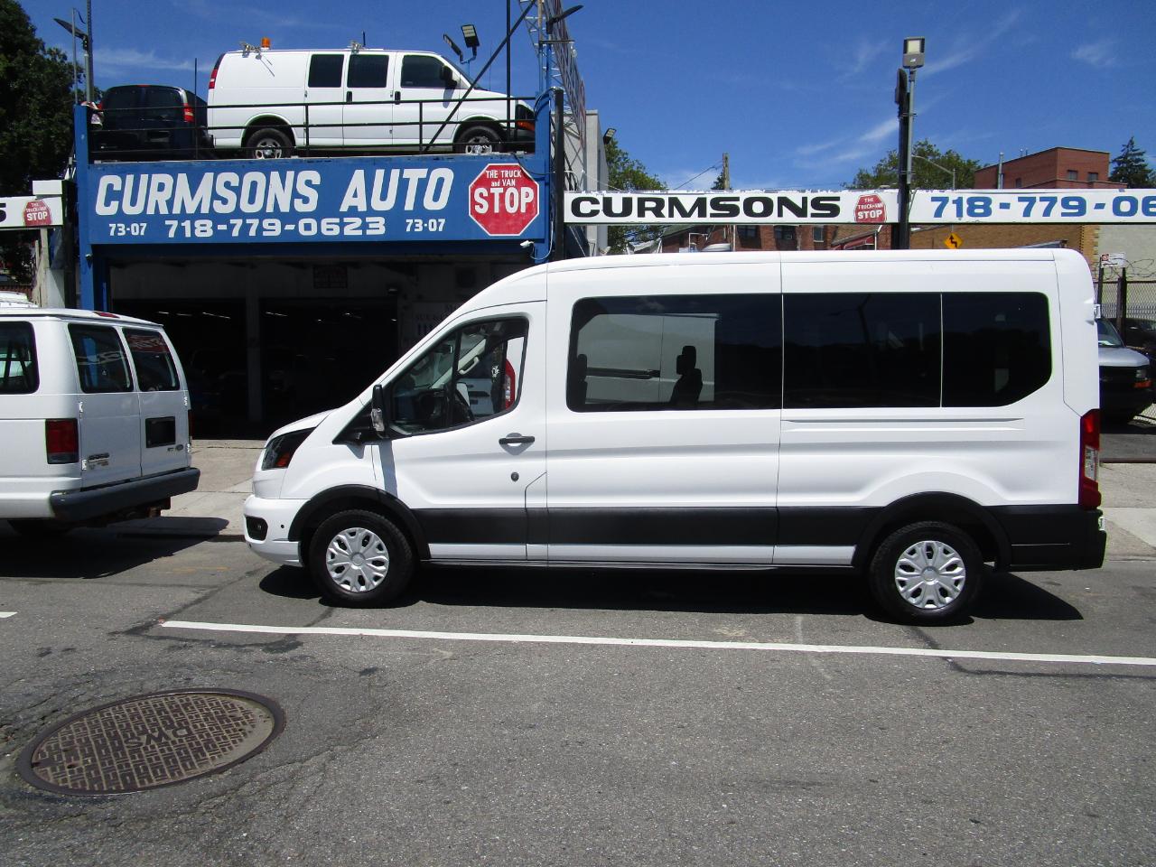 Ford Transit Passenger Wagon T-350 148" Med Roof XLT RWD 2026