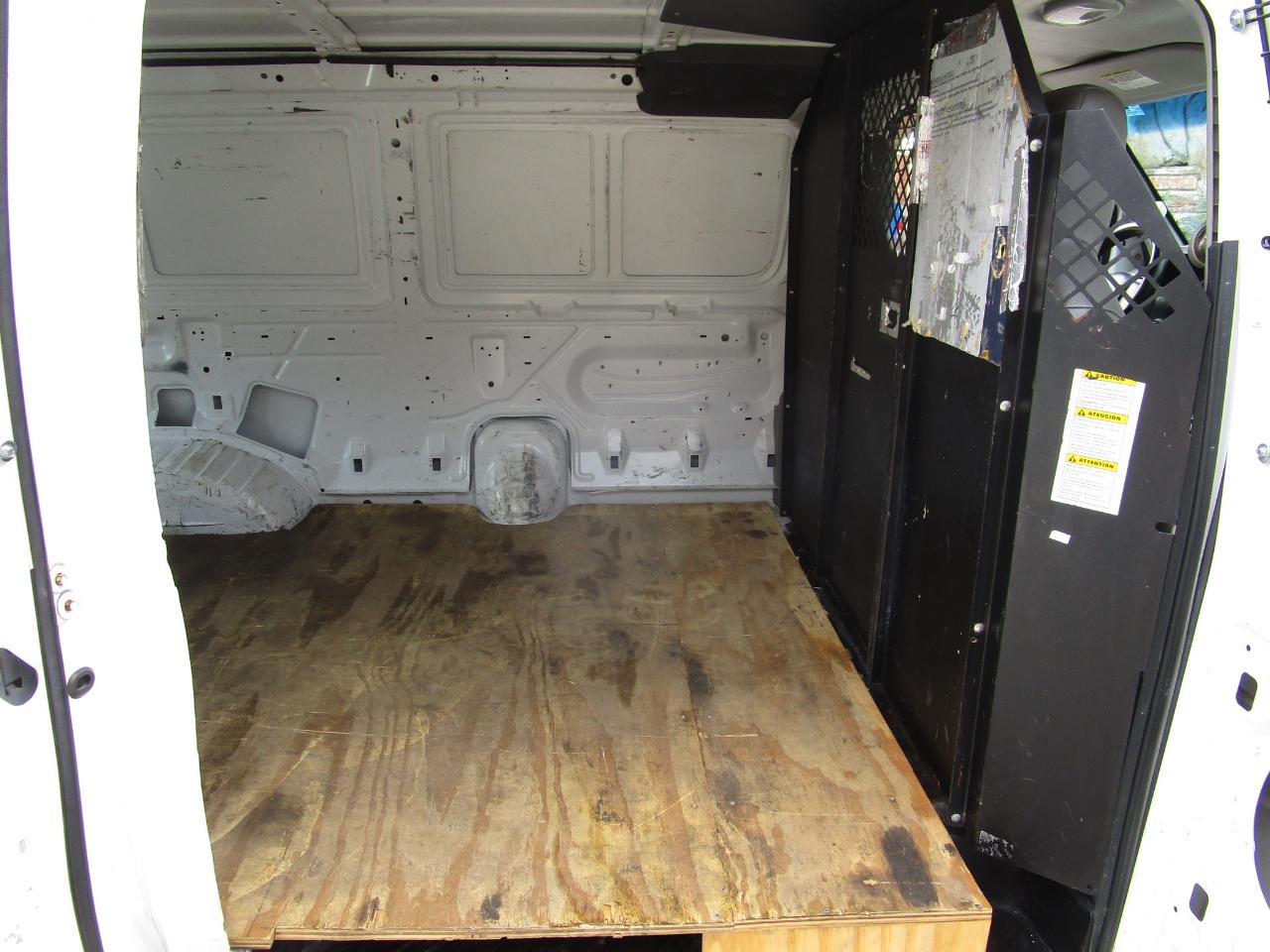 Ford Econoline Cargo Van E-150 Commercial 2010