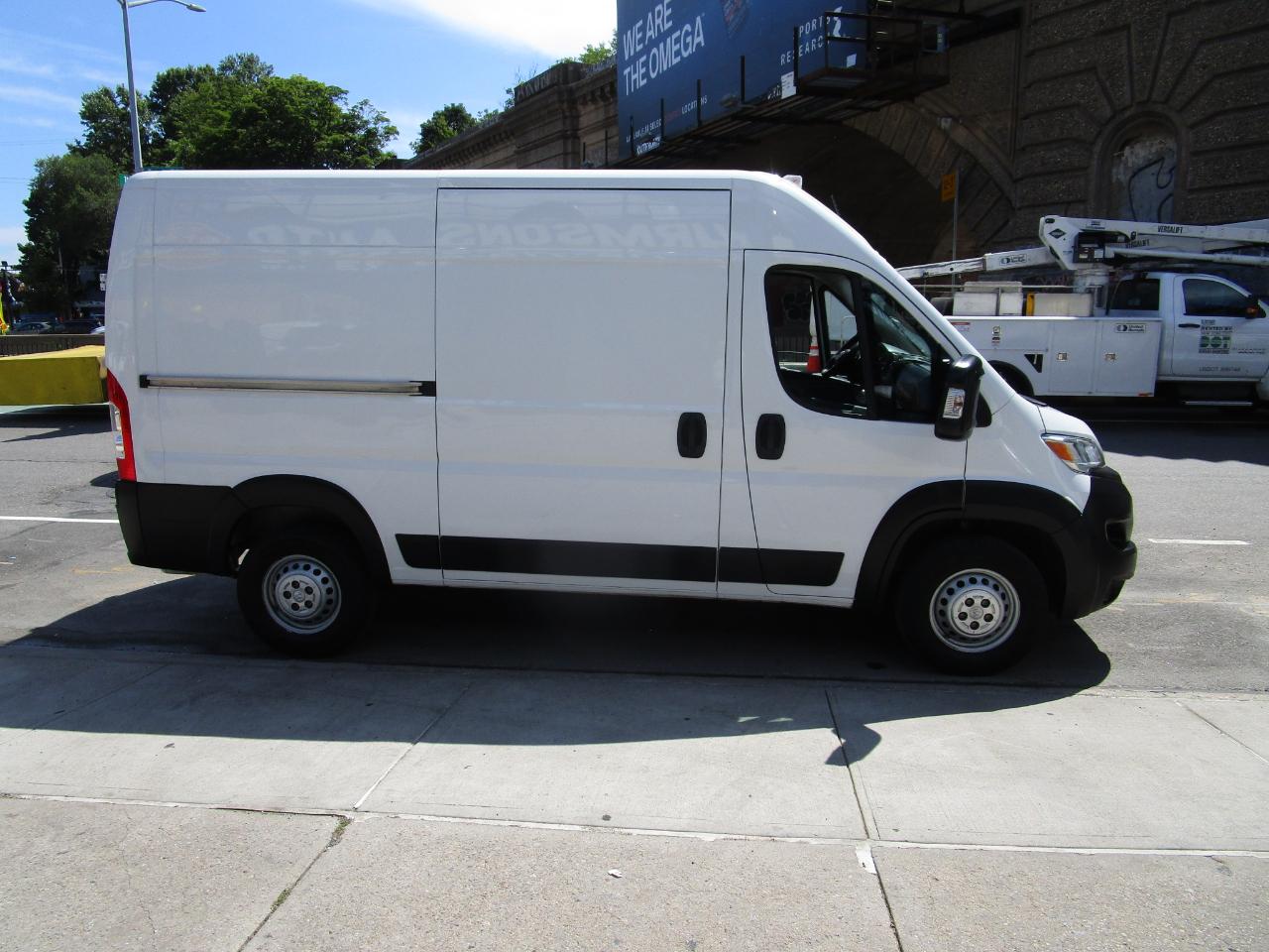 RAM ProMaster Cargo Van Tradesman 2500 High Roof 136" WB w/Pass Seat 2024