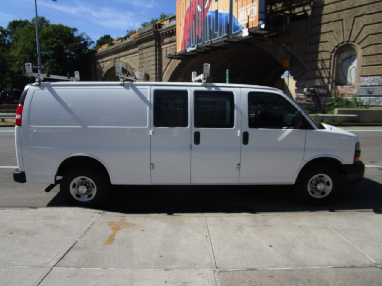 Chevrolet Express Cargo Van RWD 3500 155" 2023