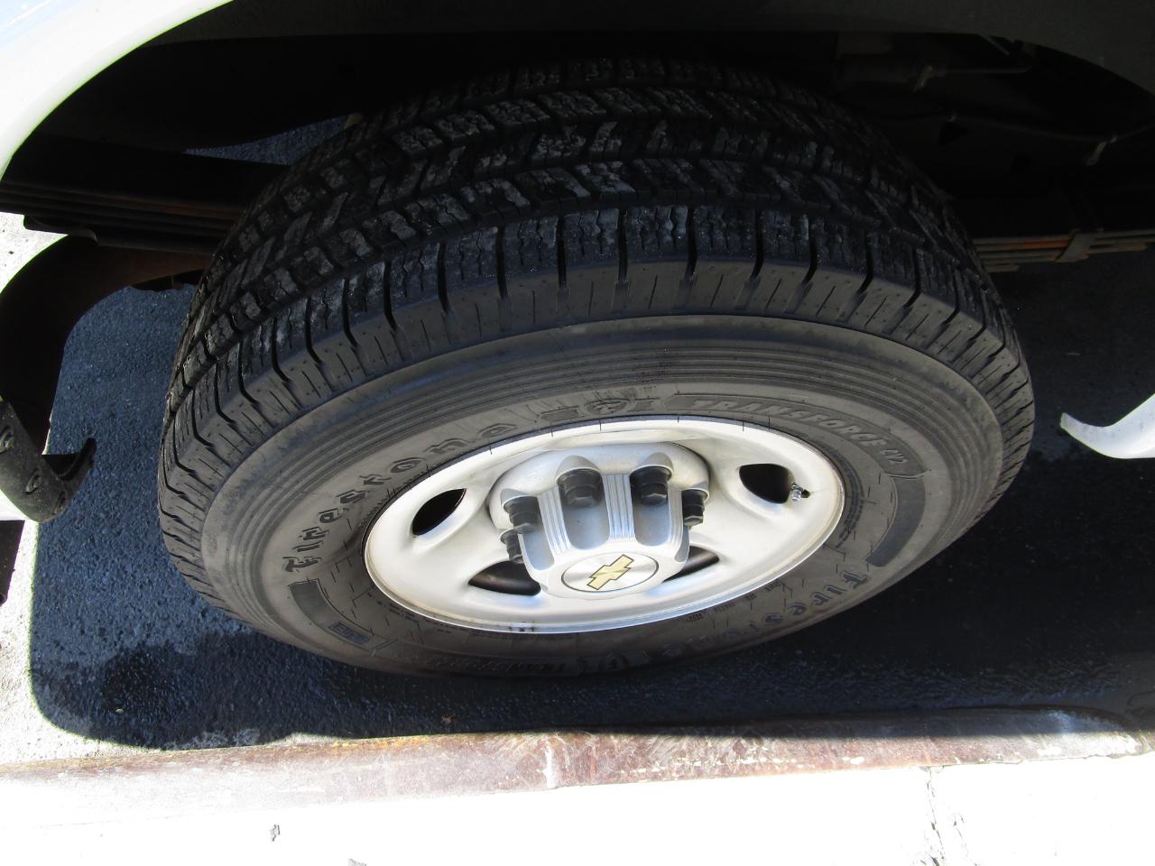 Chevrolet Express Cargo Van RWD 3500 155" 2023