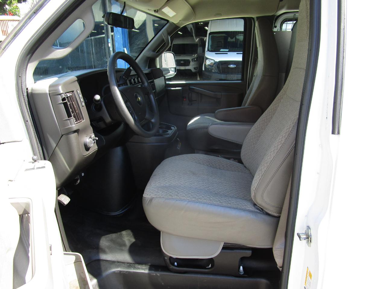 Chevrolet Express Cargo Van RWD 3500 155" 2023
