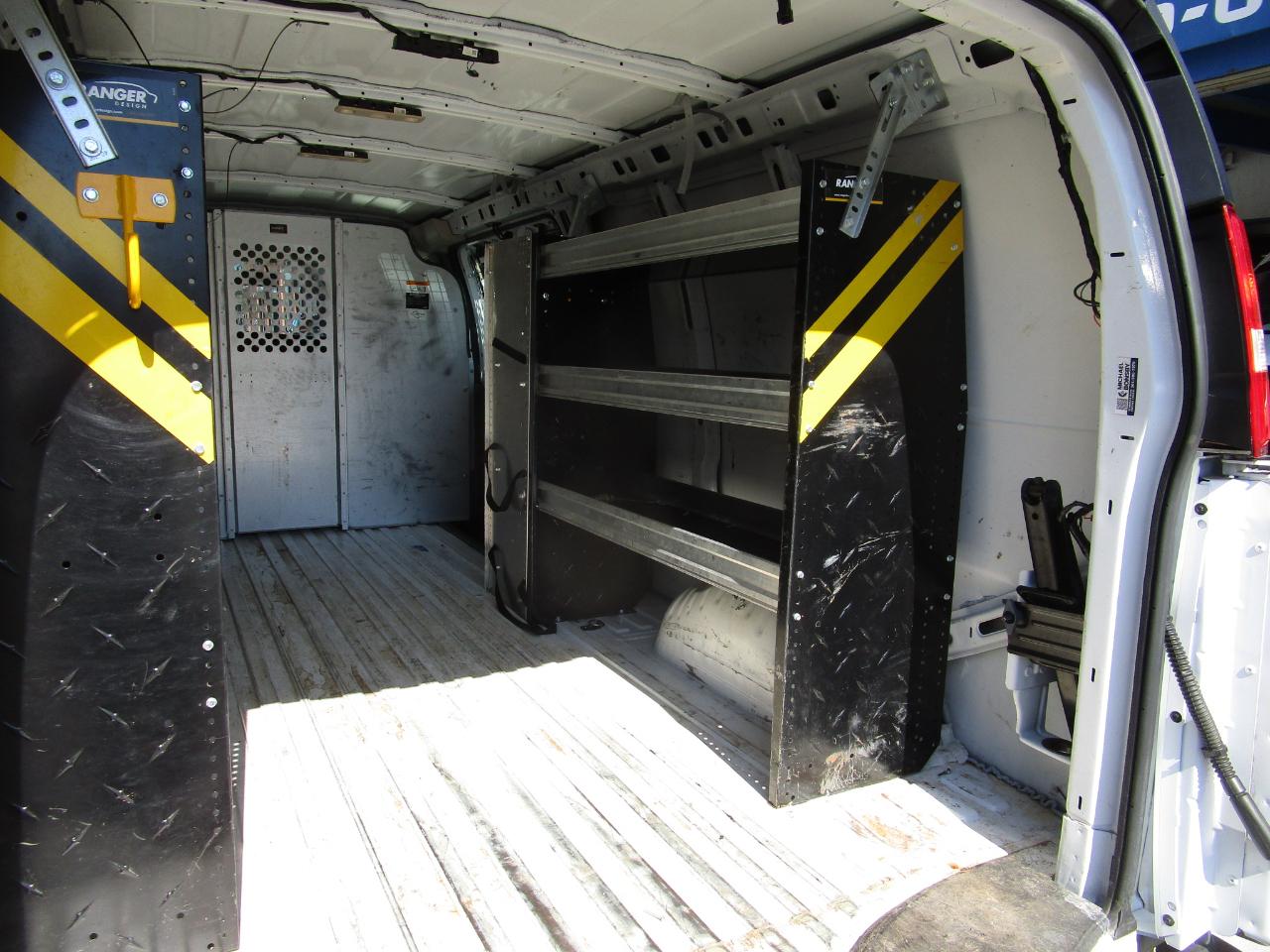 Chevrolet Express Cargo Van RWD 3500 155" 2023