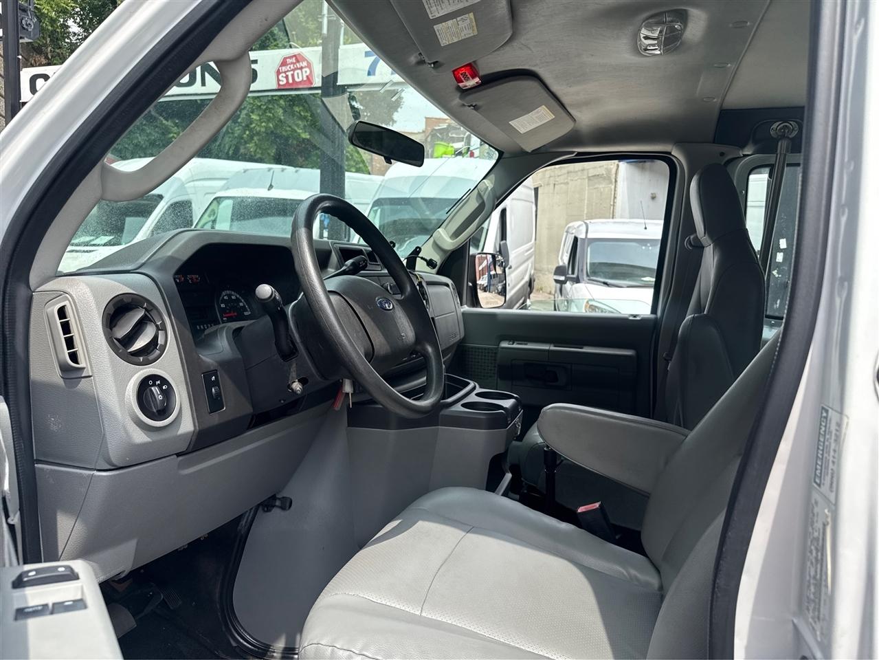 Ford Econoline Cargo Van E-350 Super Duty Ext Recreational 2013