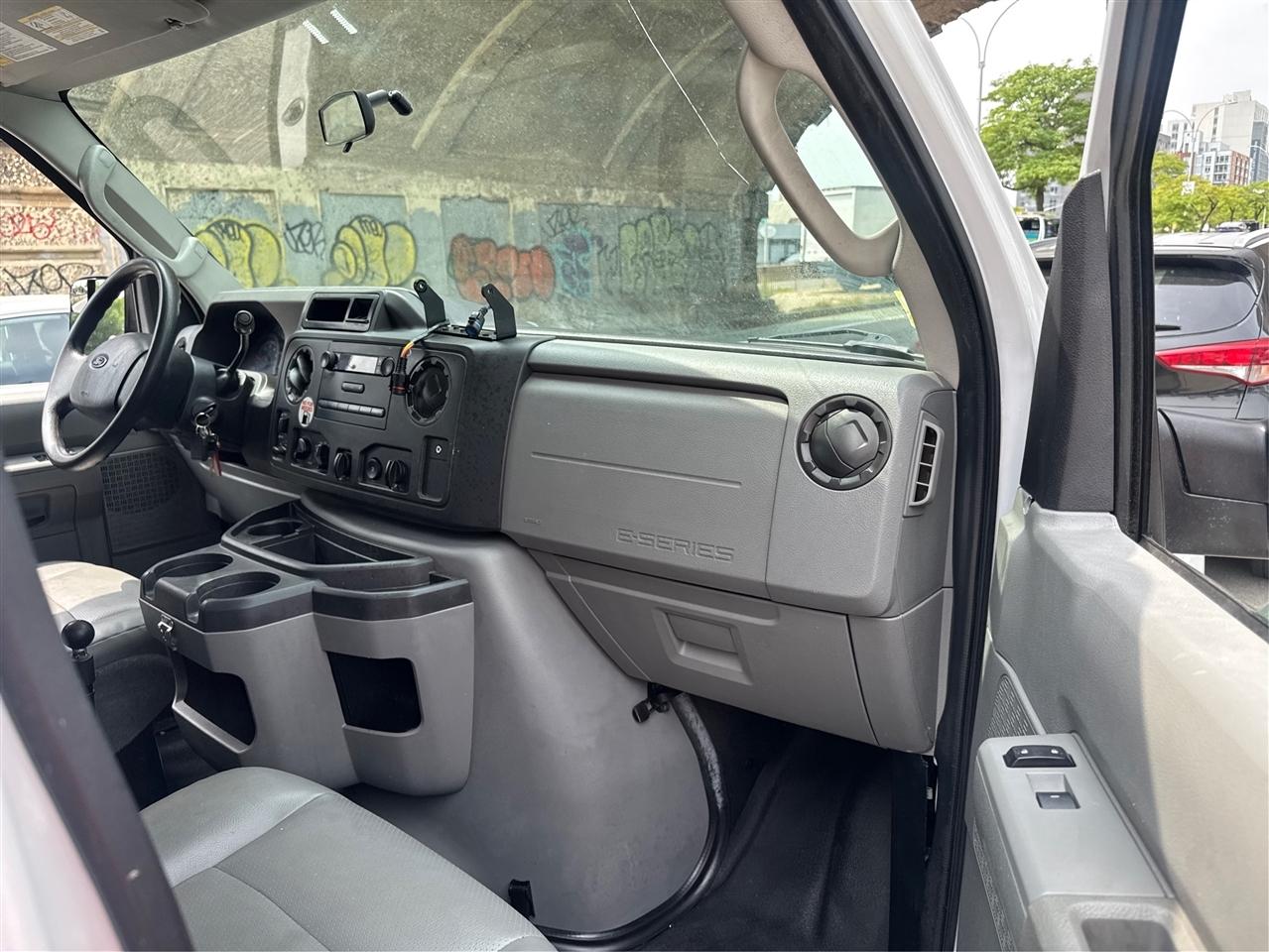 Ford Econoline Cargo Van E-350 Super Duty Ext Recreational 2013