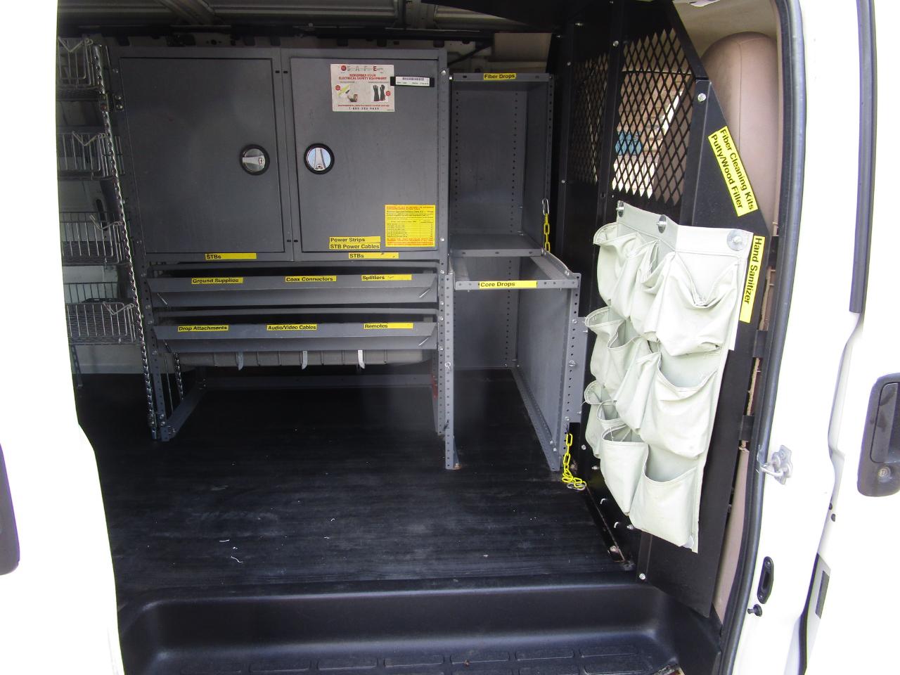 Chevrolet Express Cargo Van RWD 2500 135" 2011