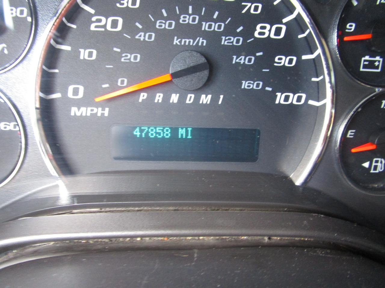 Chevrolet Express Cargo Van RWD 2500 135" 2011
