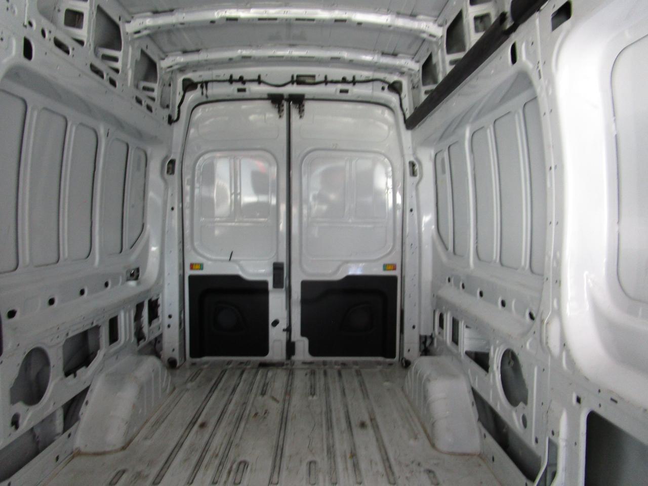 Ford Transit Cargo Van T-250 148" Hi Rf 9070 GVWR RWD 2023