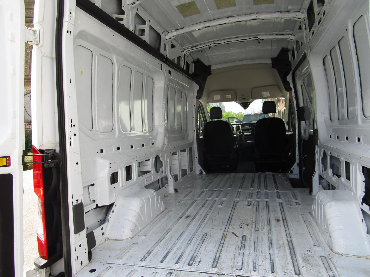 Ford Transit Cargo Van T-250 148" Hi Rf 9070 GVWR RWD 2023