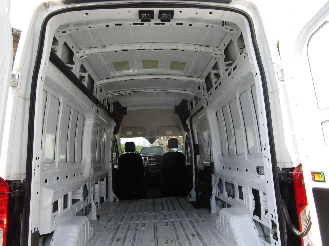 Ford Transit Cargo Van T-250 148" Hi Rf 9070 GVWR RWD 2023