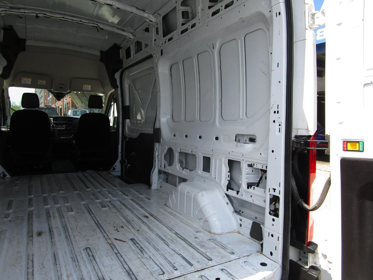 Ford Transit Cargo Van T-250 148" Hi Rf 9070 GVWR RWD 2023