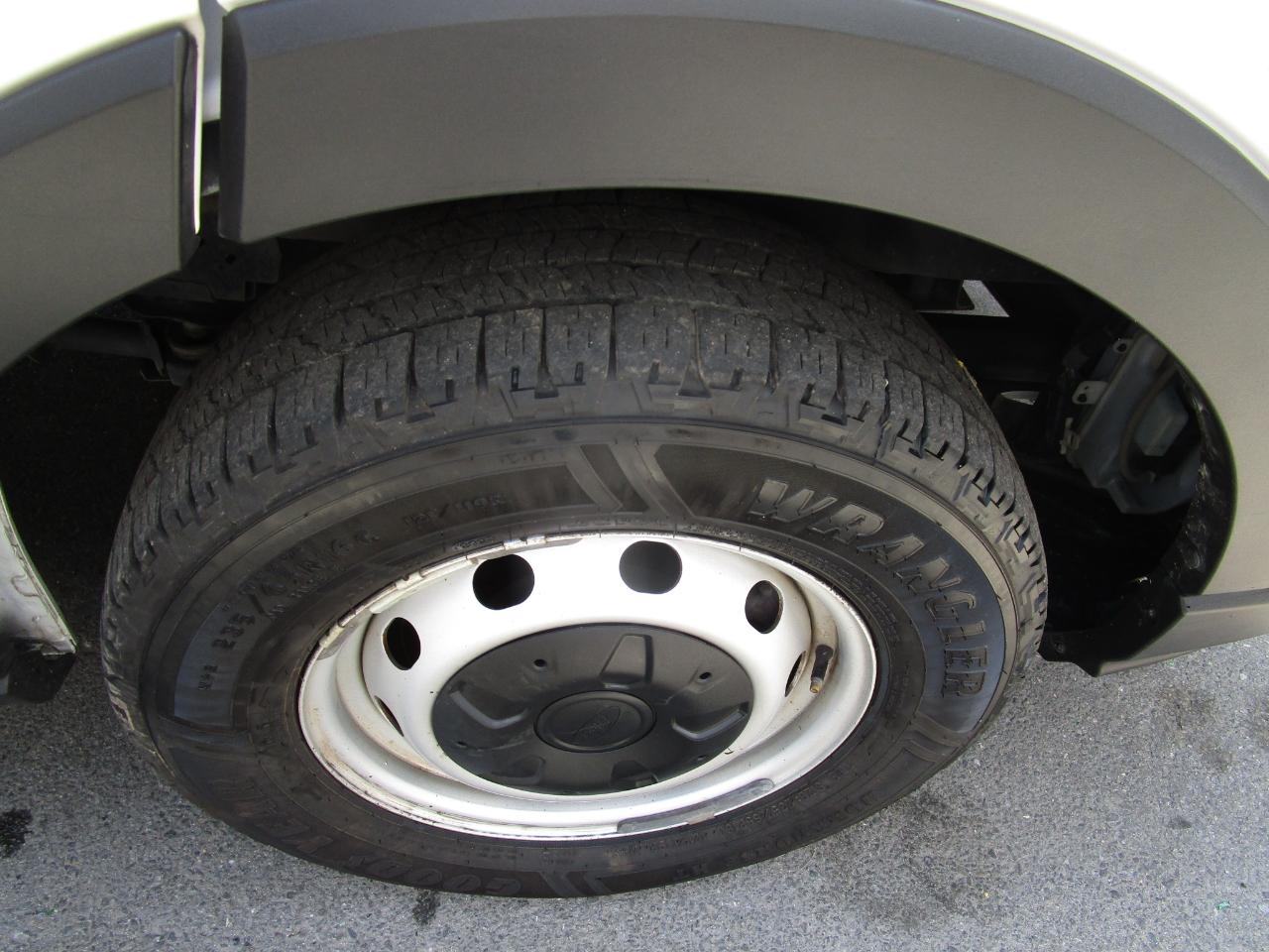Ford Transit Cargo Van T-250 148" Hi Rf 9070 GVWR RWD 2023