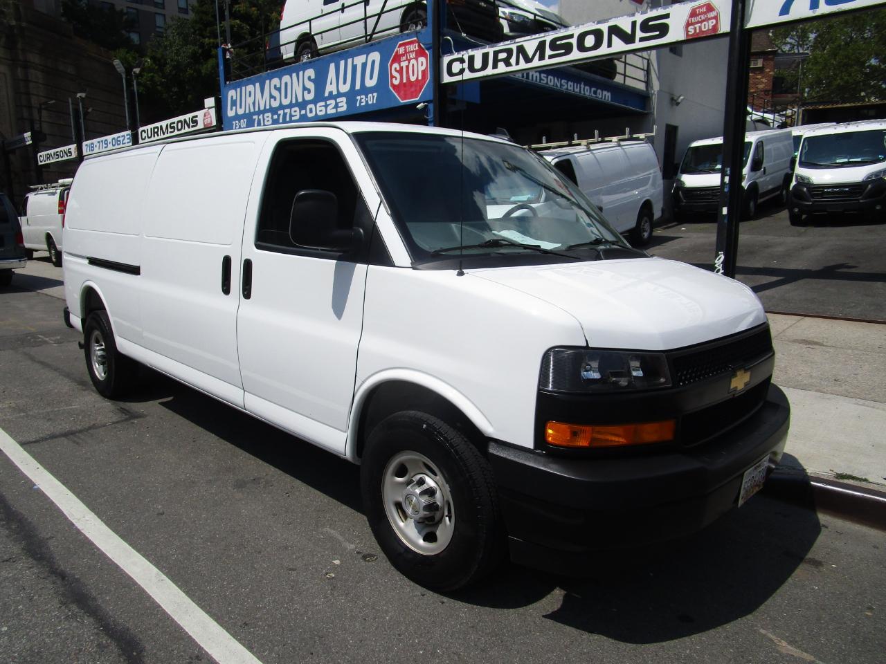 Chevrolet Express Cargo Van RWD 3500 155" 2025