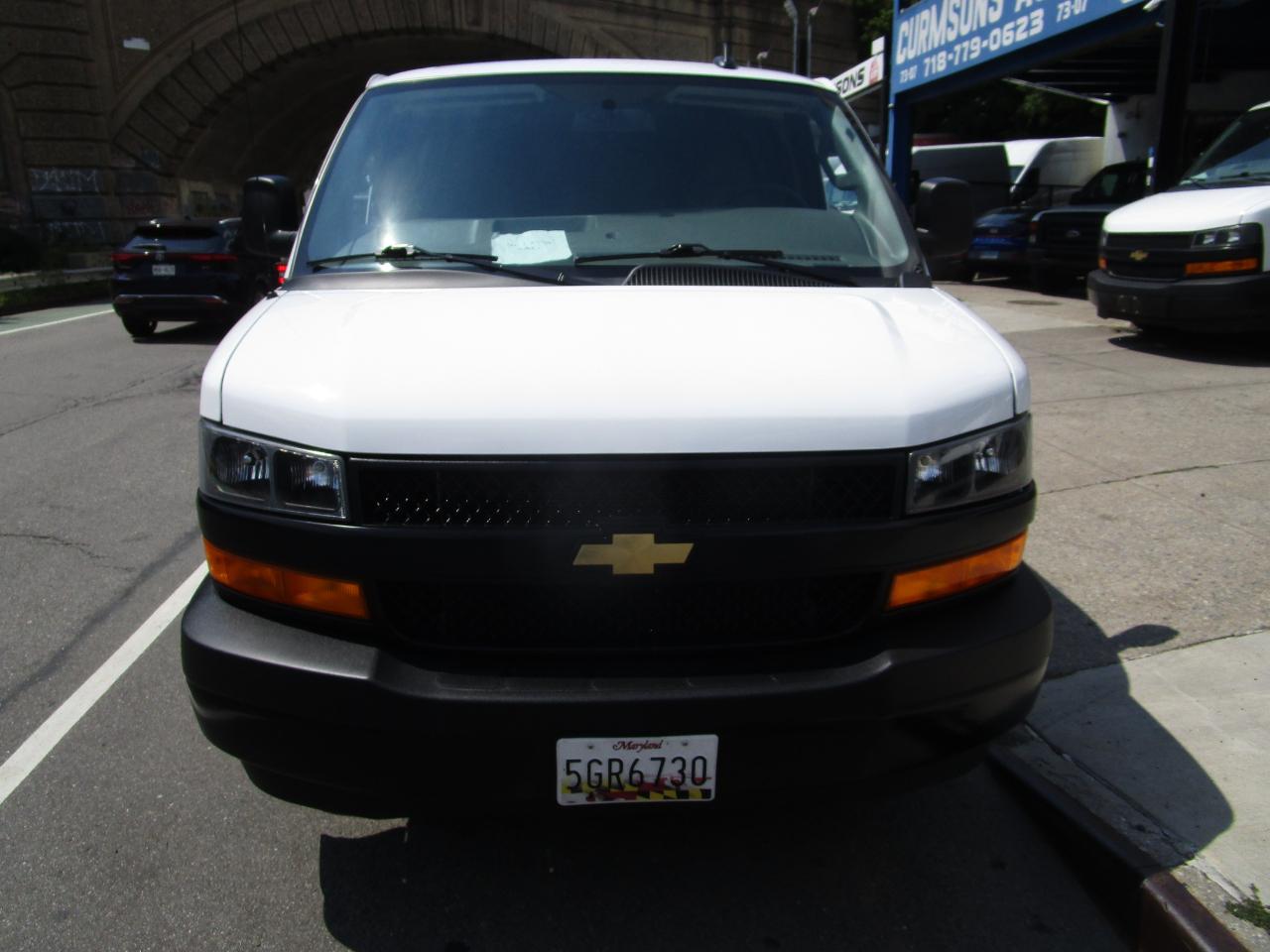 Chevrolet Express Cargo Van RWD 3500 155" 2025