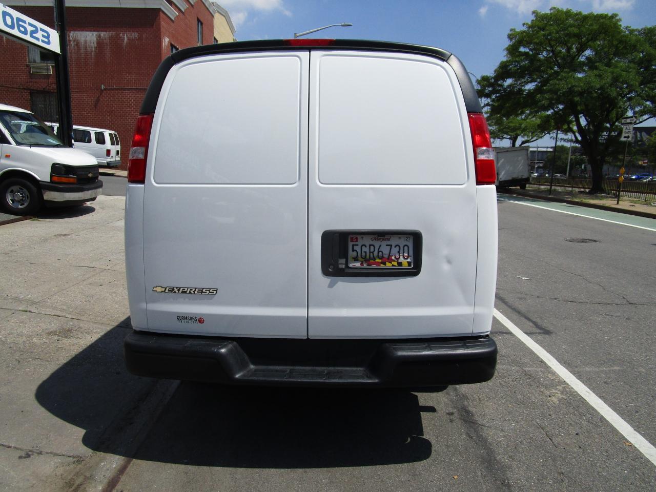 Chevrolet Express Cargo Van RWD 3500 155" 2025