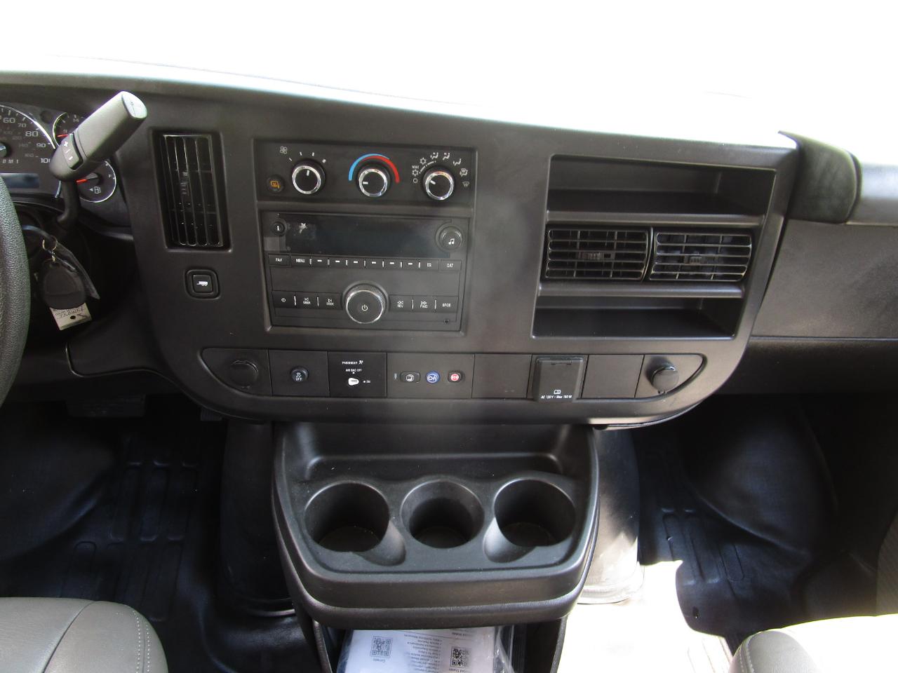 Chevrolet Express Cargo Van RWD 3500 155" 2025
